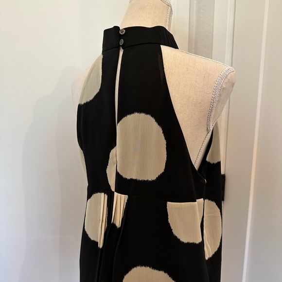 High-neck Polka Dot Top - Picture 3 of 5